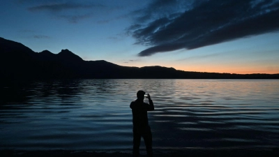 Abendstimmung am Kochelsee.  (Foto: Katrin Requadt/dpa)