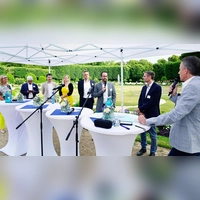 An der Diskussionsrunde nahmen teil (von links): Karin Bucher, Dr. Armin Zitzmann, Dr. Simon Amesöder, Susanne Oppel, Johannes Riegel, Andreas Keller, Achim Schneider und Klaus Seeger. (Foto: Jim Albright)