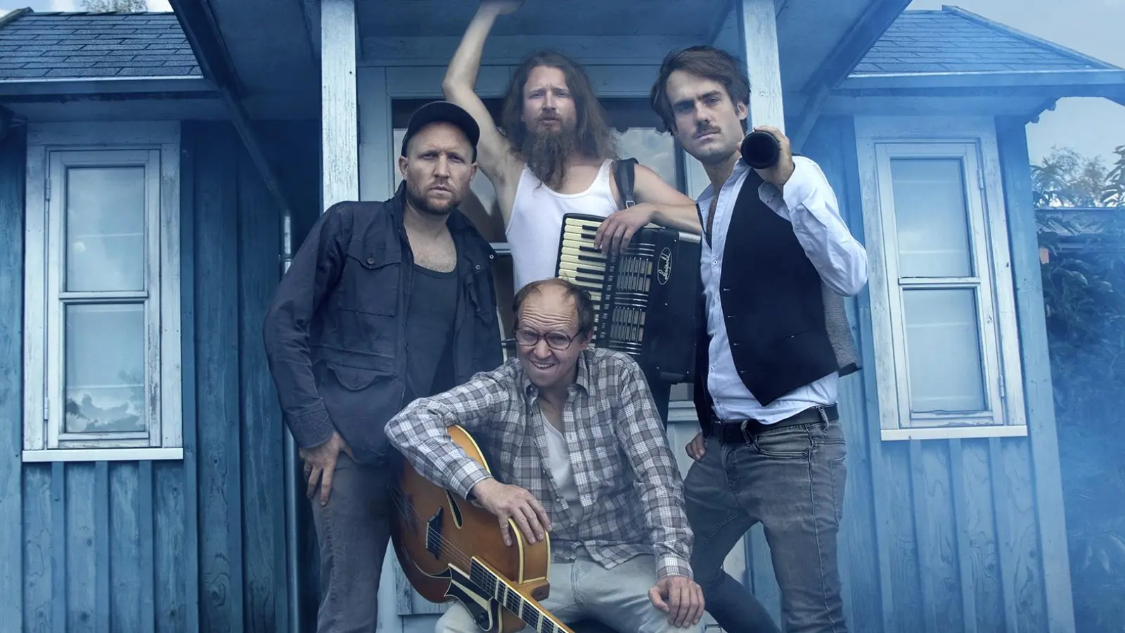 Schräg-virtuose Vier-Mann-Kapelle mit Dietenhöfer Wurzeln: Gankino Circus. Mit ihrem Programm „Bei den Finnen” geben die Musiker am 11. Oktober ein Gastspiel in ihrem Heimartort. (Foto: Sascha Herrmann)