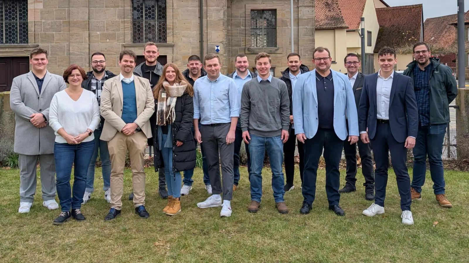 Die CSU Lichtenau hat sich für die Kommunalwahl 2026 aufgestellt. Florian Szaefer (vierter von links) will Bürgermeister werden. (Foto: CSU-Ortsverband Lichtenau)