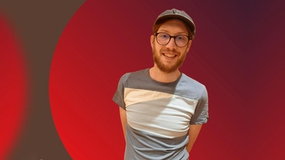 Aaron Weigel, Fantasy-Autor mit Markt Erlbacher Wurzeln, liest am Samstag, 25. Oktober, im Bürgerhaus zum Löwen. (Foto: Martina Weigel)