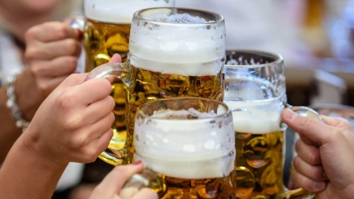 Der weltweite Bierdurst ist gesunken. (Archivbild) (Foto: Matthias Balk/dpa)