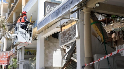Am Donnerstag ist auf Mallorca das Gebäude eines Restaurants eingestürzt. - Vier Menschen starben. (Foto: Clara Margais/dpa)