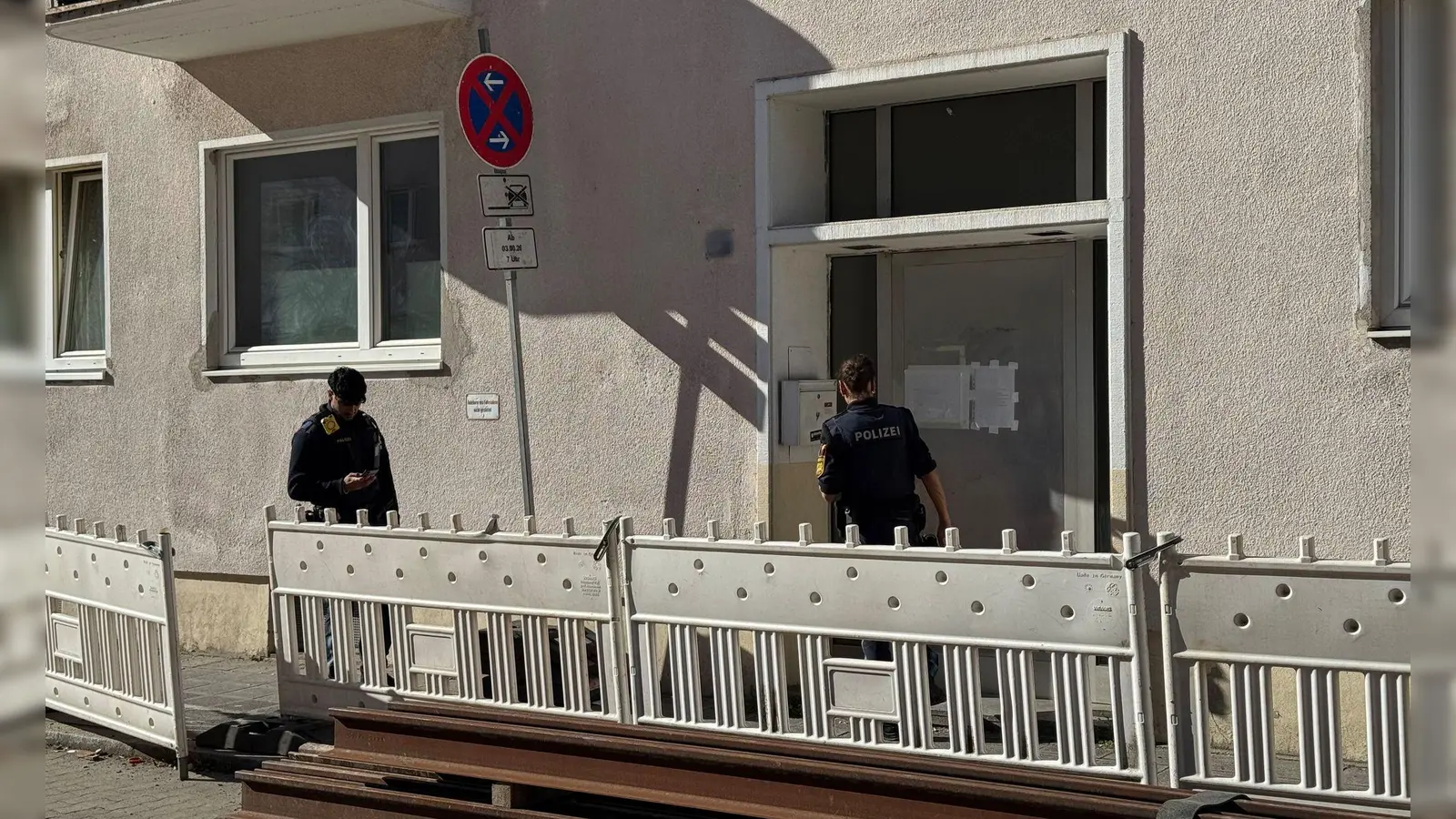 Die Kriminalpolizei ermittelt. (Foto: Lars Haubner/News5/dpa)