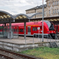 Bamberg will seinen historischen Bahnhof im Zuge des Bahnausbaus sanieren und modernisieren. (Archivbild) (Foto: Daniel Vogl/dpa)
