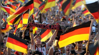 Die WM 2006 gilt bis heute als „Sommermärchen“. (Archivbild) (Foto: Kay Nietfeld/dpa)
