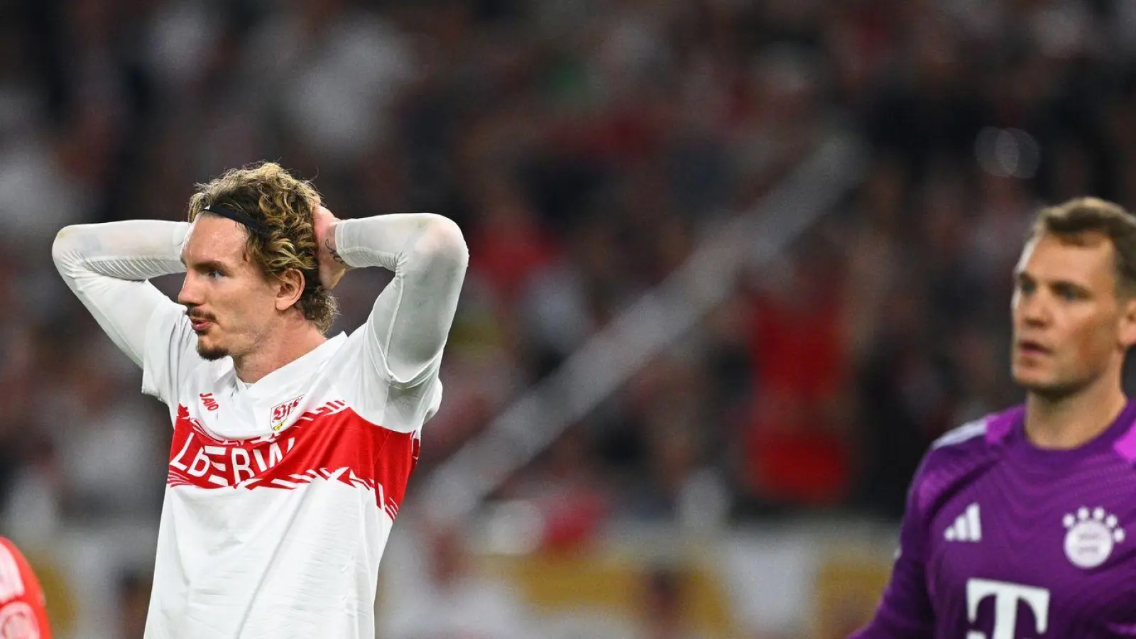 Nick Woltemade scheiterte in Hälfte eins an Manuel Neuer (r). (Foto: Tom Weller/dpa)