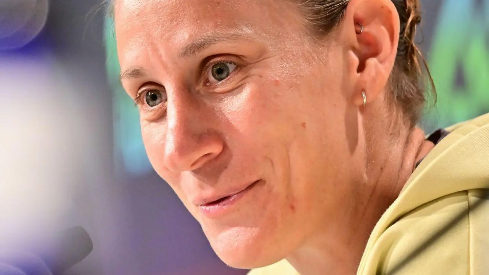 Im Scheinwerferlicht: Nationaltorhüterin Ann-Katrin Berger. (Foto: Sebastian Christoph Gollnow/dpa)