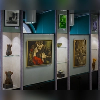 Form trifft auf Farbe: Bei der Kunstausstellung „körper dialog” in Ansbach stellen die Künstlerinnen Annelies Schindler und Roswitha Madlon Hölle ihre Werke aus. (Foto: René Chlopotowski)