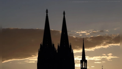 Die Tage mit kostenlosem Zugang zum Kölner Dom sind für Touristen gezählt. (Archivbild) (Foto: Rolf Vennenbernd/dpa)