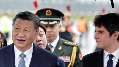 Xi ist zu einem zweitägigen Staatsbesuchs in Frankreich, bei dem beide Politiker auch Handelsfragen erörtern werden sollen. (Foto: Stephane de Sakutin/POOL AFP/AP/dpa)