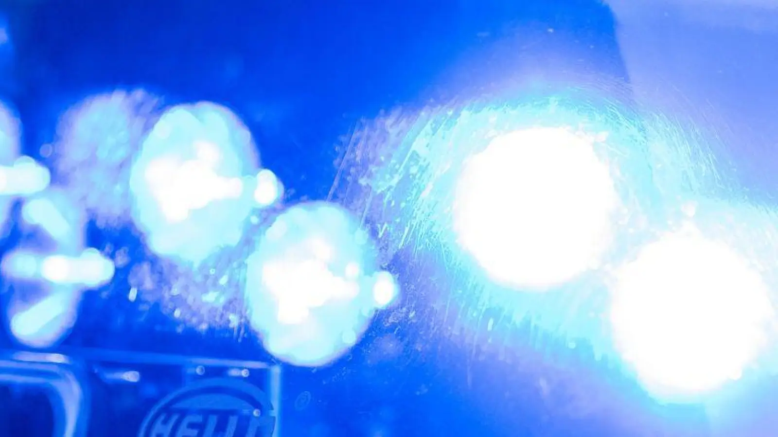 Die Polizei ermittelt nach einem tödlichen Unfall bei Großhaslach.  (Symbolbild: Lino Mirgeler/dpa)