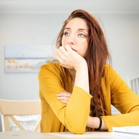 Wut, Frust, Selbstzweifel: Auch wenn es wichtig ist, seinen Gefühlen Raum zu geben, sollten Entlassene nicht ewig an negativen Emotionen festhalten. (Foto: Franziska Gabbert/dpa-tmn)