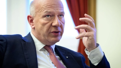 Berlins Regierender Bürgermeister Kai Wegner (CDU) sagt Silvester-Chaoten den Kampf an. (Archivbild)  (Foto: Bernd von Jutrczenka/dpa)