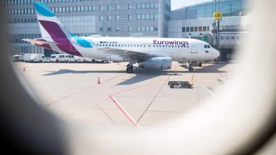 Viele Maschinen bleiben wohl am Boden: Bei Eurowings Deutschland sind die Pilotinnen und Piloten am Donnerstag zum Streik aufgerufen. (Foto: Marcel Kusch/dpa/dpa-tmn)