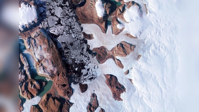 Der Harder Gletscher im Norden Grönlands hat bei Forschenden für eine große Überraschung gesorgt. (Foto: Copernicus Sentinel/ESA/dpa)