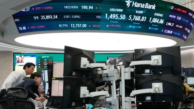 Der südkoreanische Leitindex Kospi steigt den zweiten Tag in Folge. (Foto: Ahn Young-joon/AP/dpa)