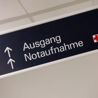 Bayerns Kliniken sehen sich gewappnet für Patienten mit hitzebedingten Beschwerden. (Symbolbild) (Foto: Karl-Josef Hildenbrand/dpa)