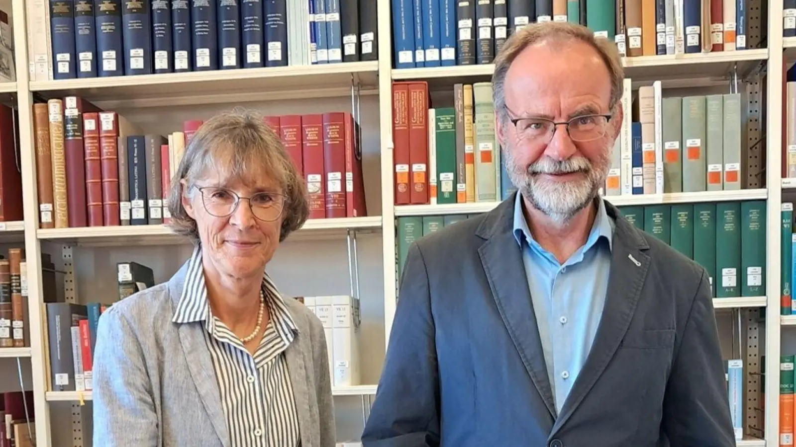 Gisela Niemöller und Rudolf Fietz haben den Roman der Widerstandskämpferin Mopsa Sternheim rekonstruiert.  (Foto: Leon Werth/Landesbibliothek Oldenburg/dpa)