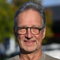 Hartmut Kawohl reizt die Aussicht, im Mai 2027 mit einem Chor in Frankreich aufzutreten. Der Musiker und Dirigent liebt das Limousin seit einer Konzertreise für den Bezirk Mittelfranken. (Foto: Manfred Blendinger)