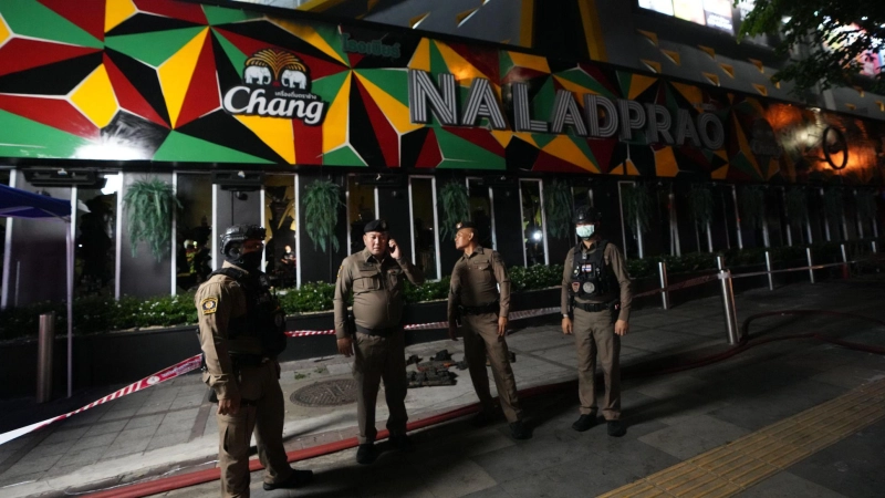 Zahlreiche Menschen haben den Brand nicht überlebt. (Foto: Sakchai Lalit/AP/dpa)