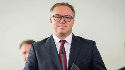 Thüringens Ministerpräsident Mario Voigt (CDU) dringt auf eine programmatische Neuaufstellung seiner Partei nach drei Wahlniederlagen bei Landtagswahlen. (Archivbild) (Foto: Jacob Schröter/dpa)