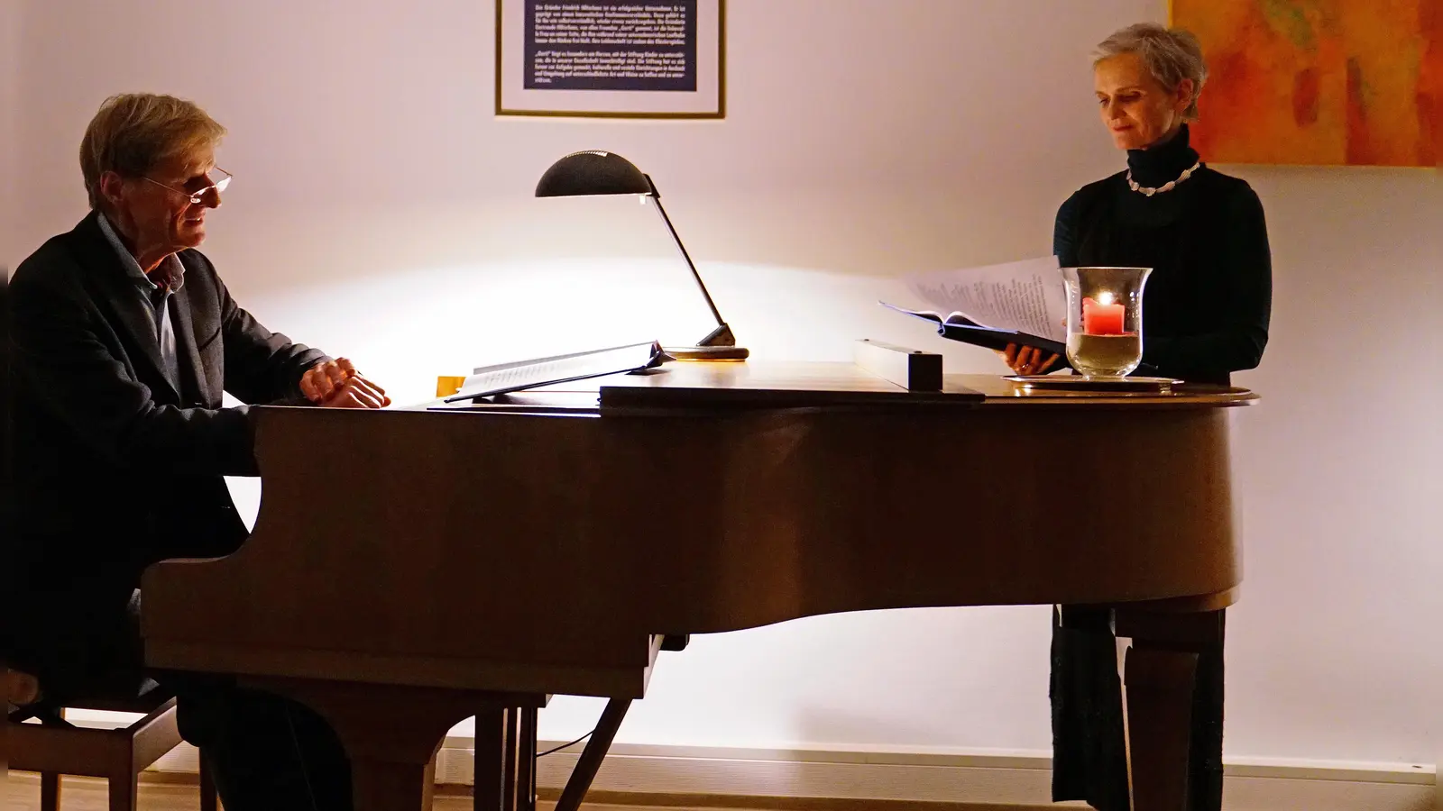 Claudia Dölker und Hartmut Scheyhing verbinden ein eher unbekanntes Märchen und Musik auf eindringliche Weise.  (Foto: Elke Walter)