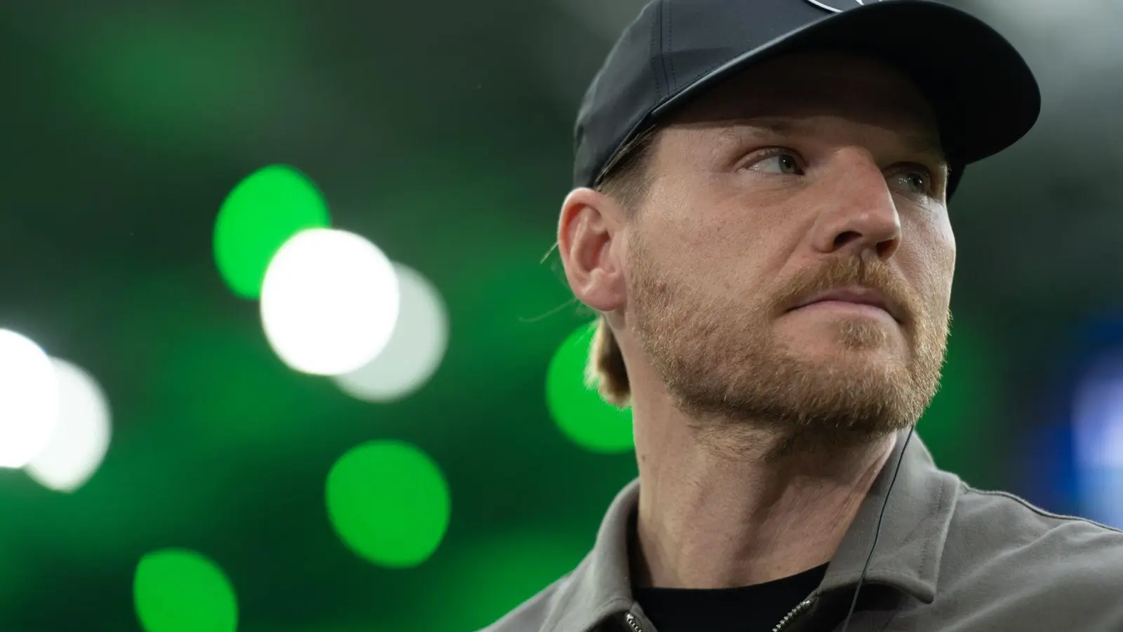 Will seine Gladbacher gegen Bayern München mutig spielen sehen: Trainer Eugen Polanski (Archivbild). (Foto: Fabian Strauch/dpa)