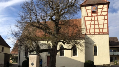 Die Georgskirche in Bechhofens Ortsteil Sachsbach: Die Liste der notwendigen Instandsetzungsmaßnahmen ist lang. (Foto: Johannes Flierl)