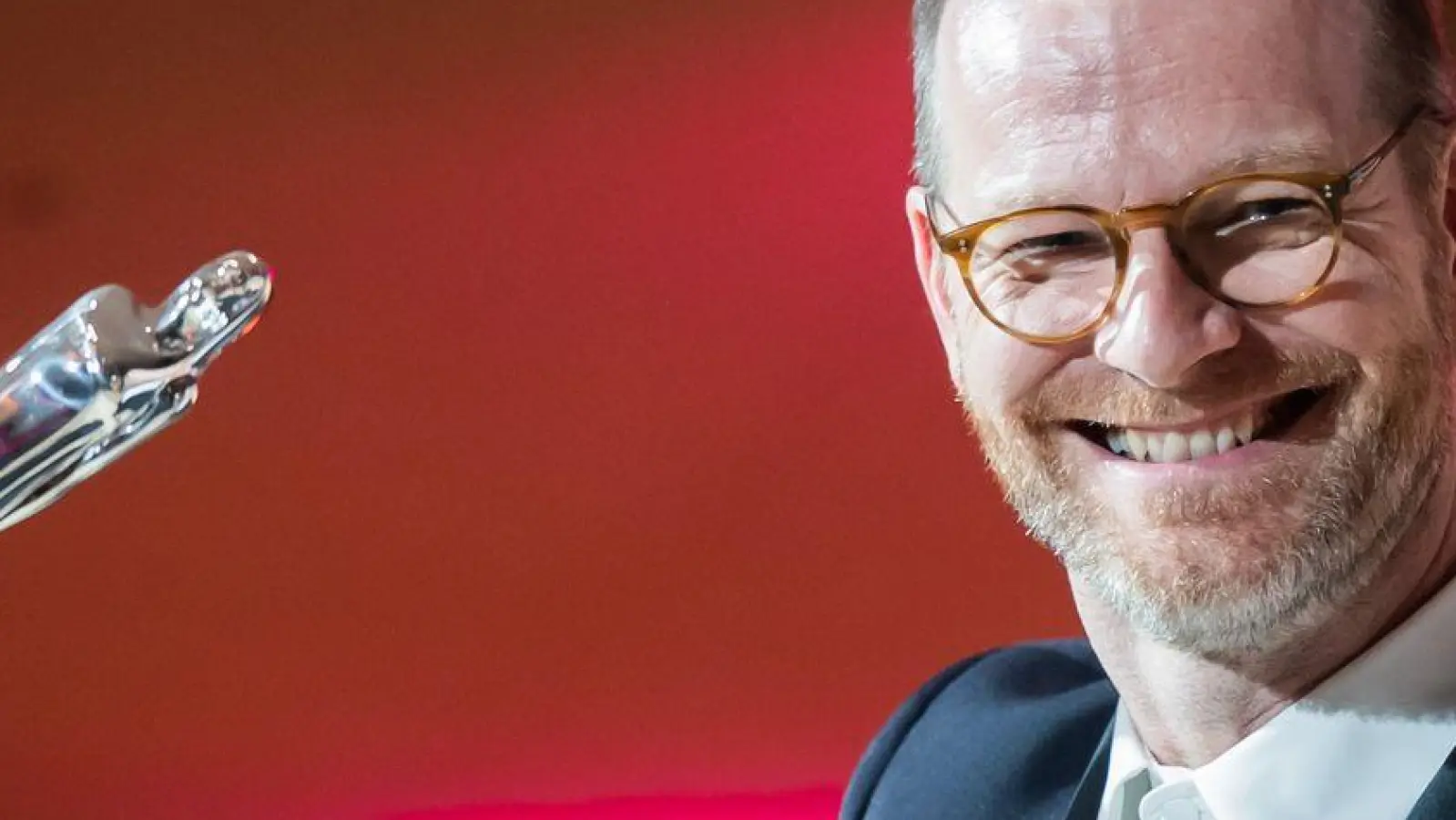 Joachim Trier räumte mit seinem Werk beim Europäischen Filmpreis ab.  (Foto: Christoph Soeder/dpa)
