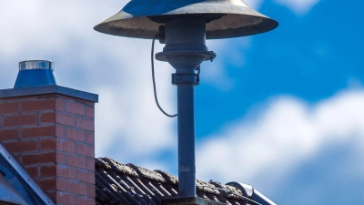 Für einen funktionierenden Katastrophenschutz fordert die SPD im bayerischen Landtag auch den Ausbau des Sirenen-Warnsystems. (Illustration) (Foto: Jens Büttner/dpa-Zentralbild/dpa)