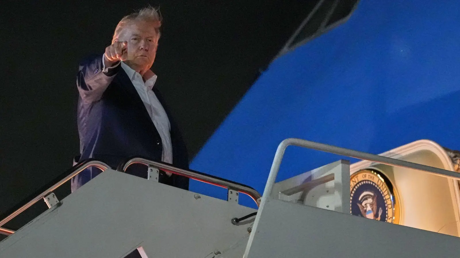 Trump bringt die Einigung auf ein Iran-Abkommen mit zum Gipfel. (Foto: Julia Demaree Nikhinson/AP/dpa)