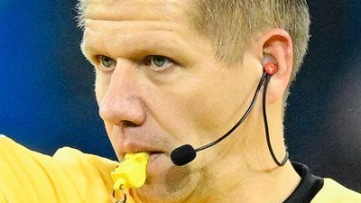 Patrick Ittrich pfeift seit zehn Jahren in der Bundesliga. (Archivbild) (Foto: Uwe Anspach/dpa)