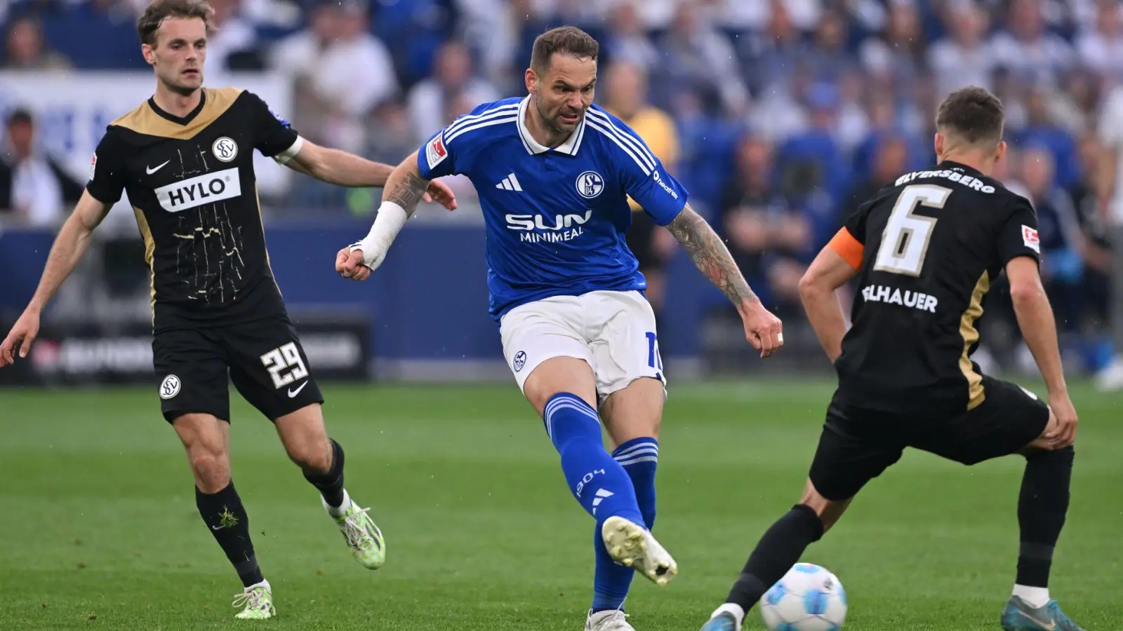 Pierre-Michel Lasogga beendet seine Laufbahn. (Foto: David Inderlied/dpa)