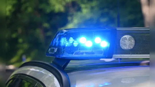 Die Polizei wurde zu einer Party nach Colmberg gerufen. Ein 15-Jähriger hatte in einem Streit zum Messer gegriffen. (Symbolbild: Manfred Blendinger)