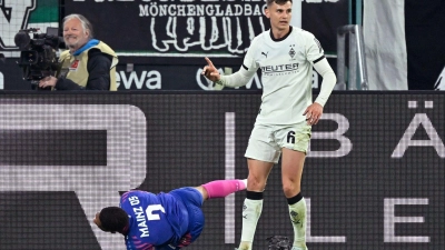 Ein dummes Foulspiel von Yannik Engelhardt hat Gladbach den Sieg gegen Mainz gekostet. (Foto: Ulrich Hufnagel/dpa)