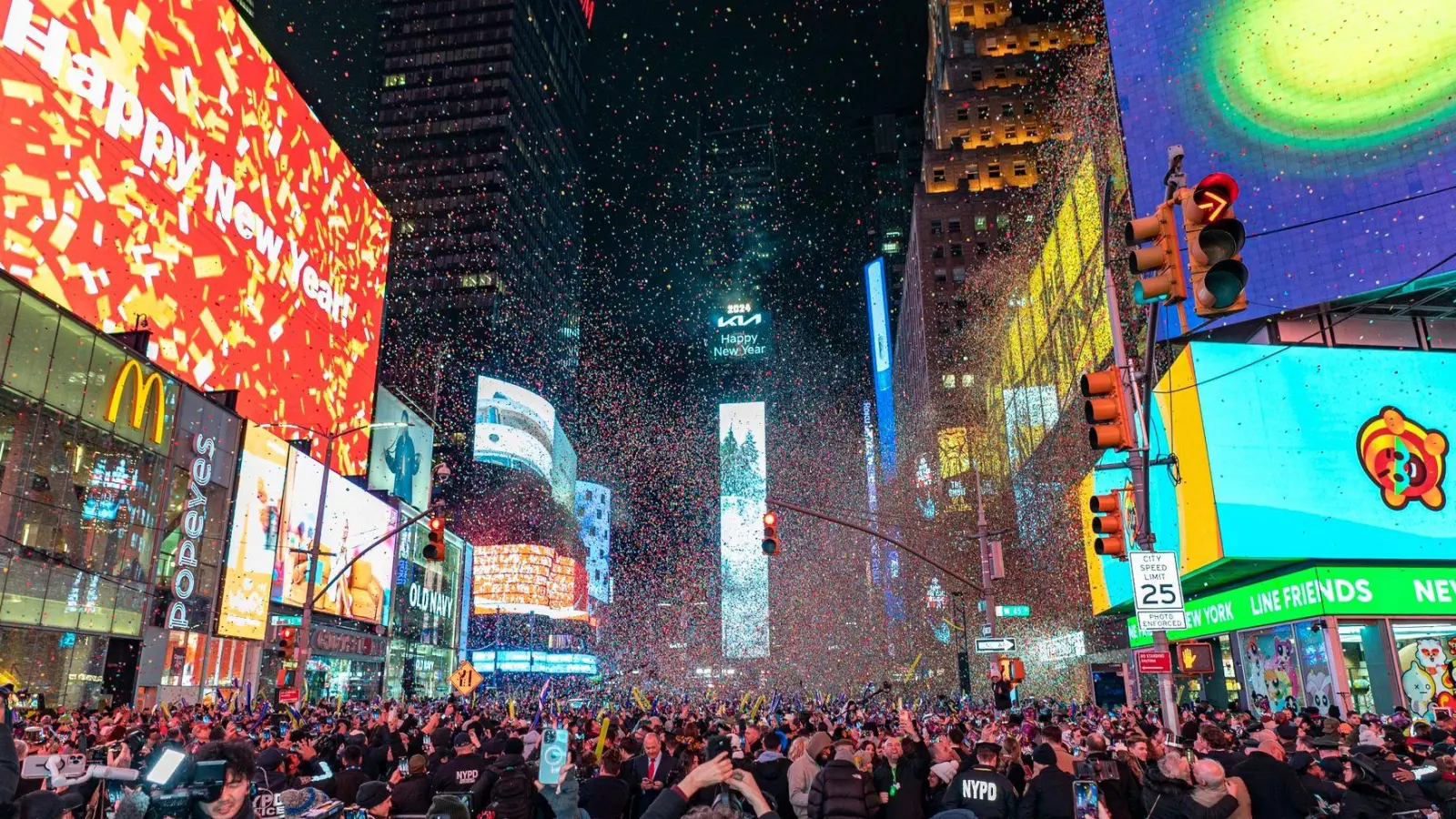 Silvesterfeier am Times Square in New York. (Foto: Peter K. Afriyie/AP/dpa)