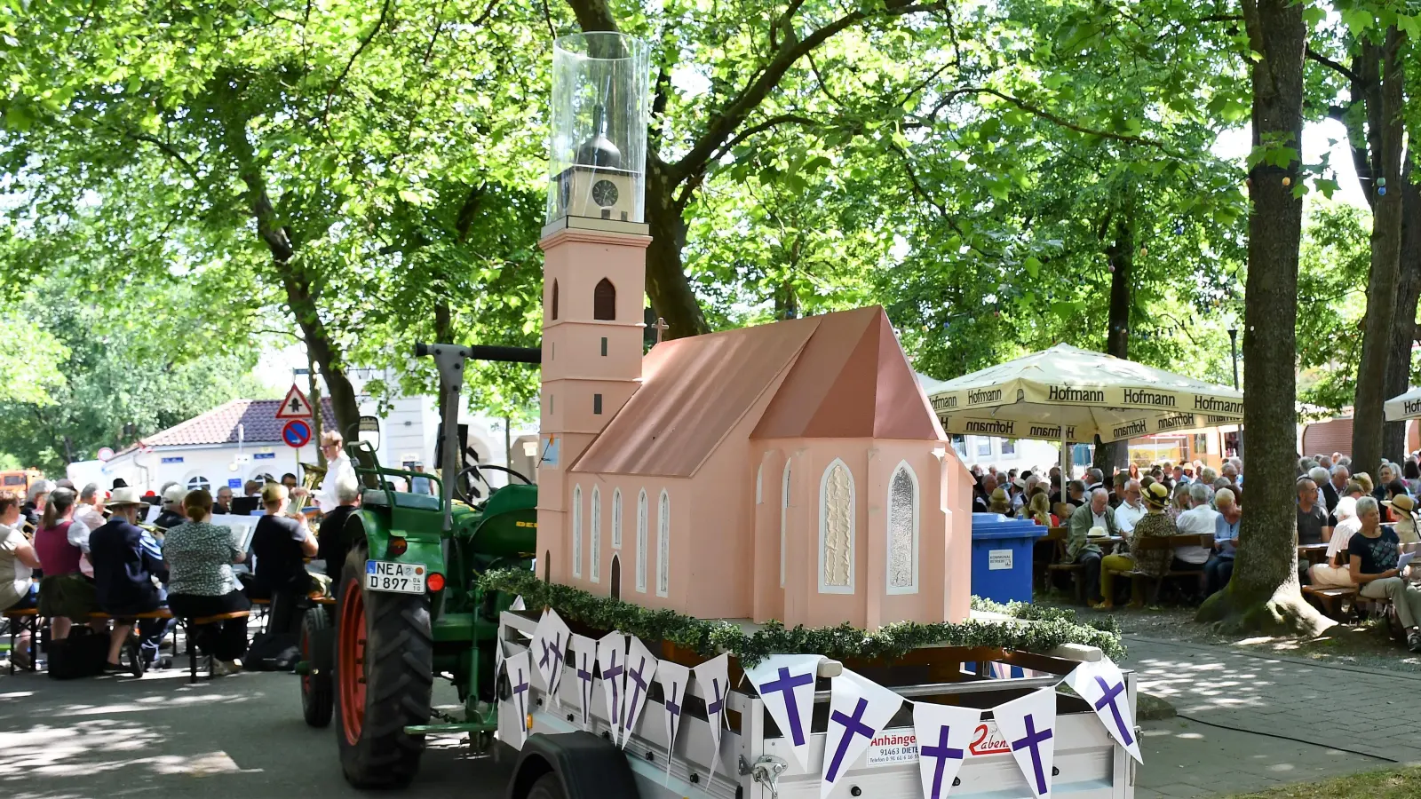 Am 22. Juni findet in der Evangelischen Stadtkirche eine Andacht mit anschließendem Zug zum Festplatz statt.  (Foto: Gudrun Schwarz-Köhler)