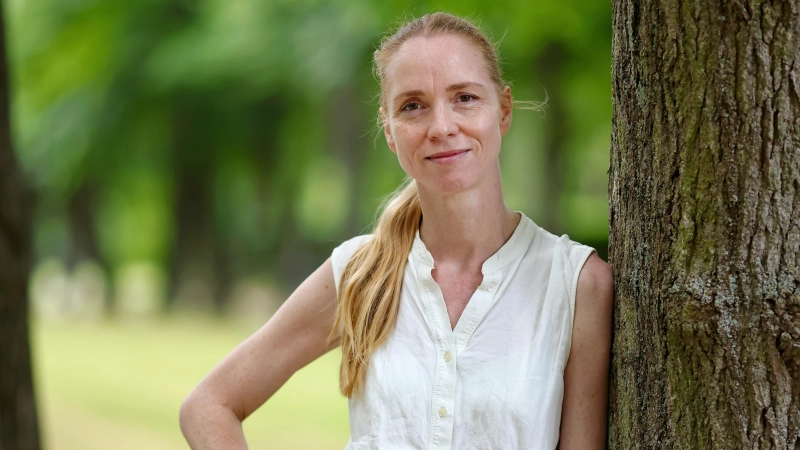 Lebt gern in Ansbach und will von hier aus als freie Schauspielerin arbeiten: Sophie Weikert. (Foto: Thomas Wirth)
