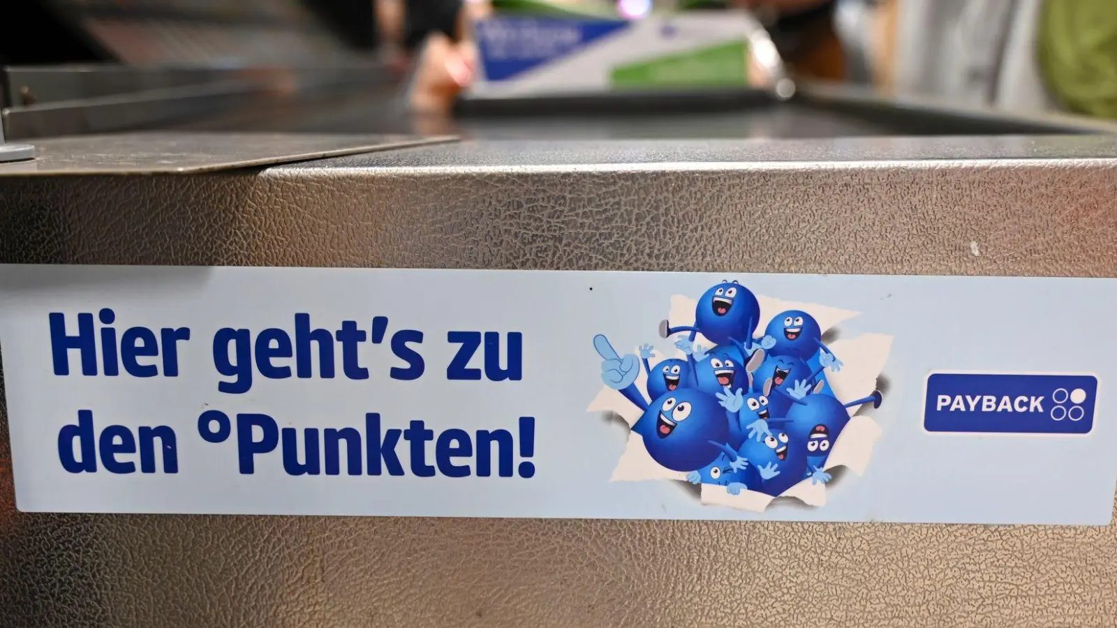 Viele Geschäfte werben mit Payback-Punkten. Aber darf das auch ein Hörakustiker? (Symbolbild) (Foto: Elisa Schu/dpa)