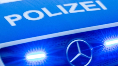 Auf dem Gelände der Autobahnpolizei Wörth an der Isar flog das unversicherte Auto einer Mutter auf. (Symbolbild) (Foto: Jens Büttner/dpa)