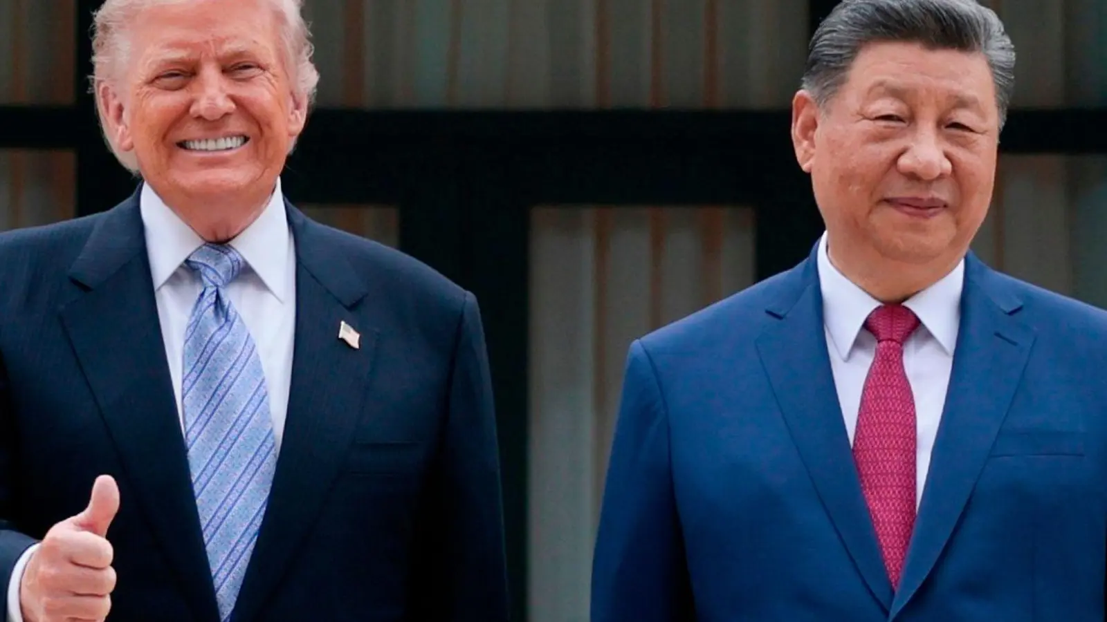 US-Präsident Donald Trump betonte die Handels-Erfolge seiner Reise nach China. Peking bleibt etwas zurückhaltender.  (Foto: Evan Vucci/Pool Reuters/AP/dpa)