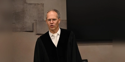 Kein Lebenslang: Matthias Held, Vorsitzender der Großen Strafkammer, begründete eine halbe Stunde lang das Urteil.  (Foto: Manfred Blendinger)