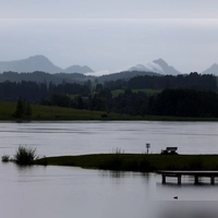 Am Alpenrand sind Gewitter angekündigt. (Archivfoto) (Foto: Karl-Josef Hildenbrand/dpa)