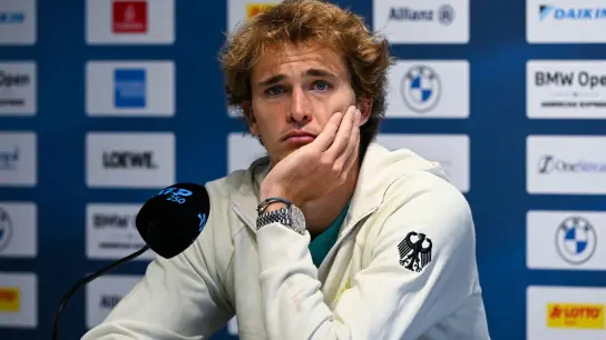 Der deutsche Tennis-Profi Alexander Zverev hat sich kritisch über die Ansetzungen seiner Spiele geäußert. (Foto: Sven Hoppe/dpa/Archivbild)