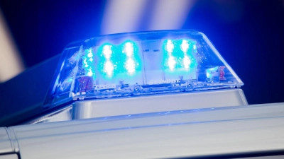 Die Schweizer Polizei befürchtet Verletzte bei der Entgleisung des Zuges. (Symbolbild) (Foto: Rolf Vennenbernd/dpa)