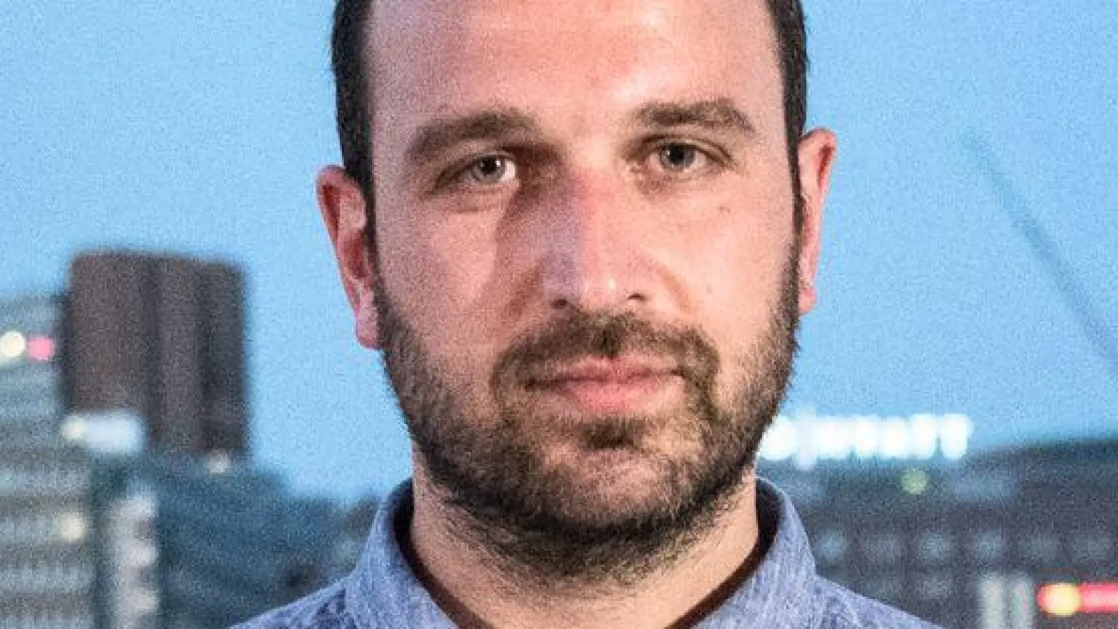 Alexandre Koberidze ist ein häufiger Gast bei Filmfestivals, hier zu sehen bei der Berlinale 2021. (Archivbild) (Foto: Stefanie Loos/dpa)