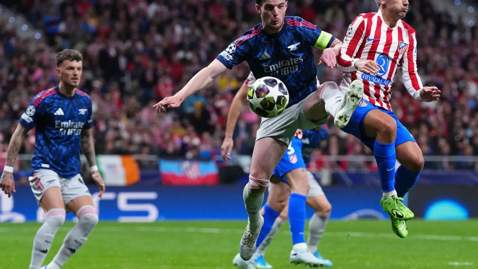 Ein intensives Spiel ohne Sieger. (Foto: Manu Fernandez/AP/dpa)