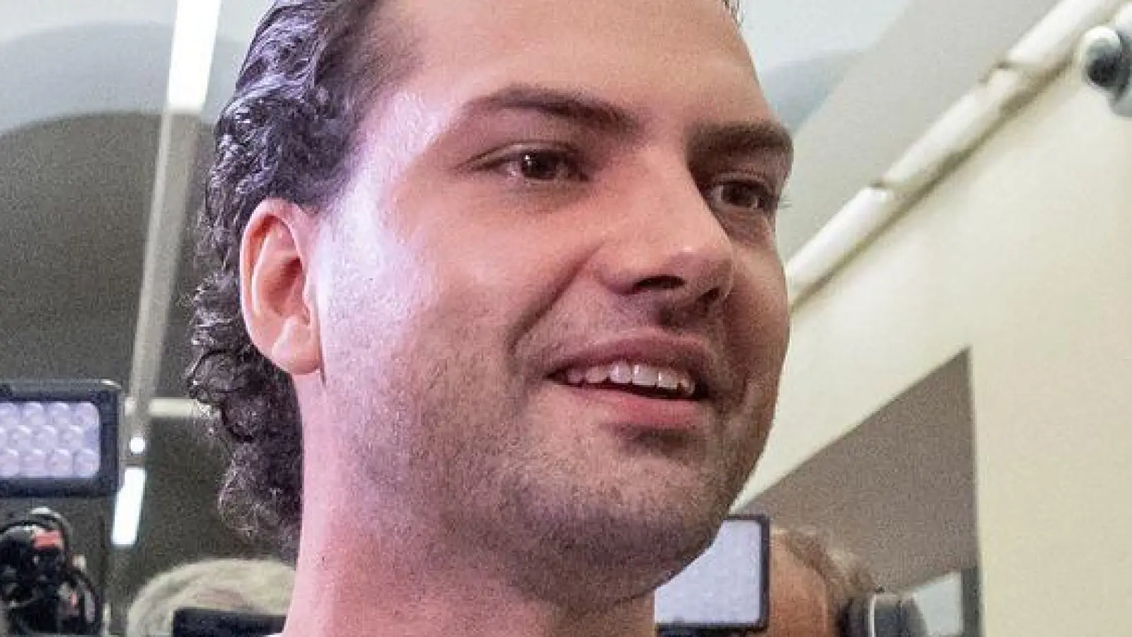 Noch wartet Jimi Blue Ochsenknecht auf seinen Reisepass und die Erlaubnis, Österreich verlassen zu dürfen. (Archivbild) (Foto: Expa/Johann Groder/APA/dpa)