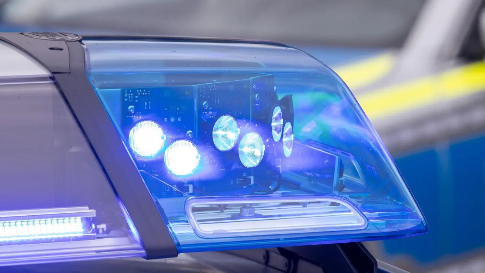 Die Beamten führten bei dem Mann einen Atemalkoholtest durch. (Symbolbild) (Foto: Daniel Karmann/dpa)